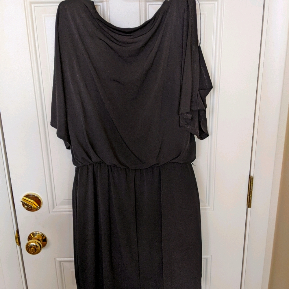 BLACK DRESS - Picture 3 of 6
